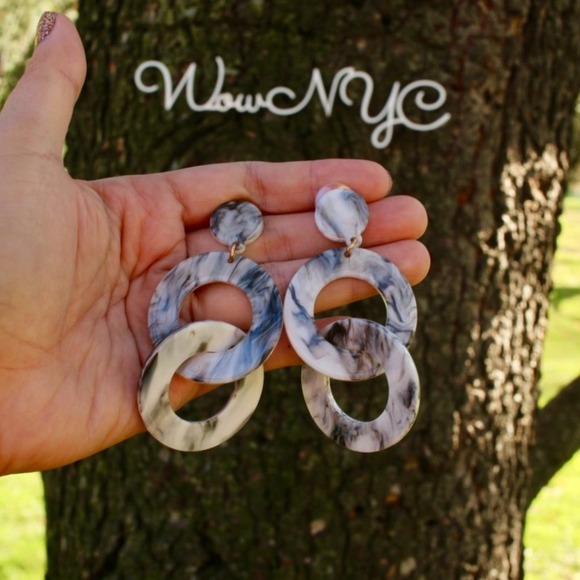 New Chunky Circle Layered Chain Dangle Earrings - Picture 6 of 10